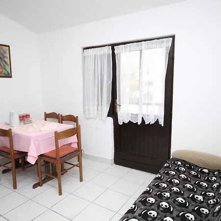 Appartamento With A Parking Space Pag - 6367