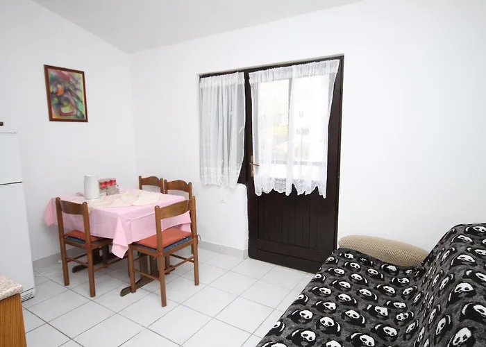 Apartment Apartments With A Parking Space Pag - 6367